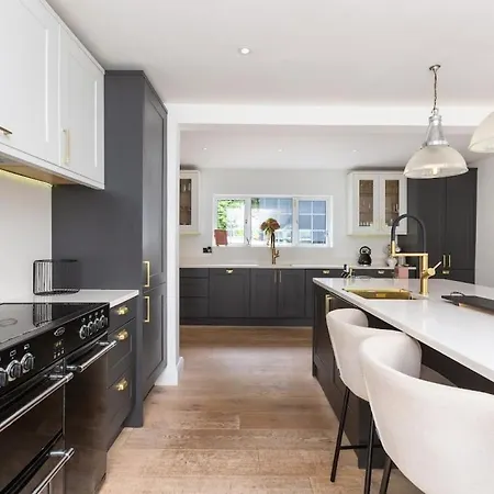 Easter & Summer Retreat In The Garden Of Ireland Newcastle (Wicklow)