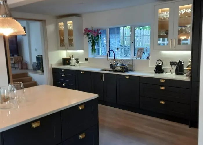 Дом отдыха Easter & Summer Retreat In The Garden Of Ireland Newcastle (Wicklow)