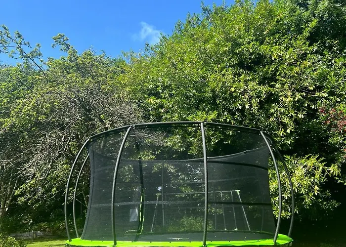 Дом отдыха Easter & Summer Retreat In The Garden Of Ireland Newcastle (Wicklow)