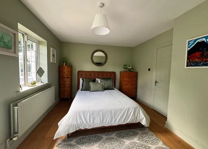 Дом отдыха Easter & Summer Retreat In The Garden Of Ireland Newcastle (Wicklow)